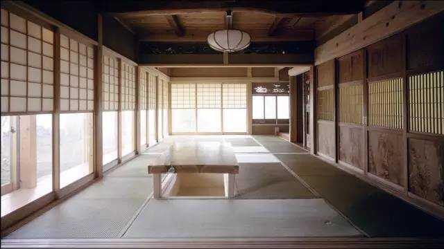 日本建筑师的家是什么样？绿荫中别具风情的阿部勤家