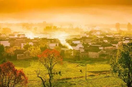 一生痴绝处，无梦到徽州！