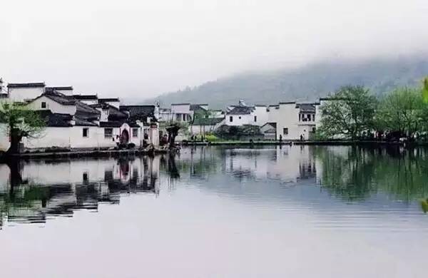 一生痴绝处，无梦到徽州！