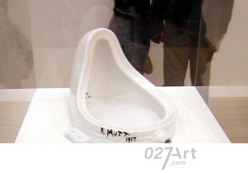 杜尚：《喷泉》